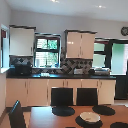 No. 8 Alders Grove *