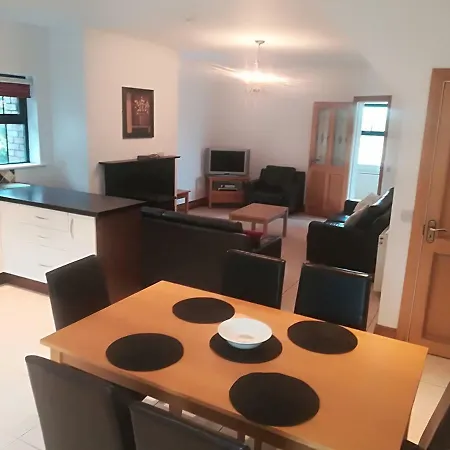 No. 8 Alders Grove Holiday home *