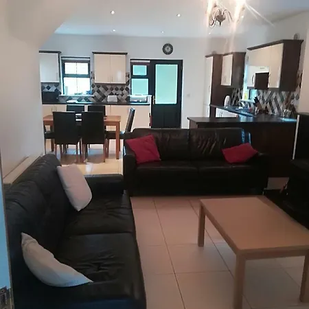 No. 8 Alders Grove *