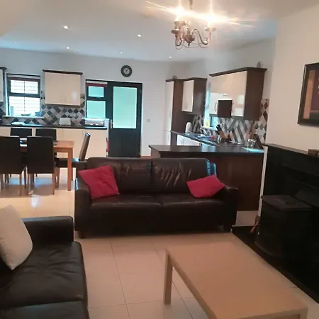 No. 8 Alders Grove *
