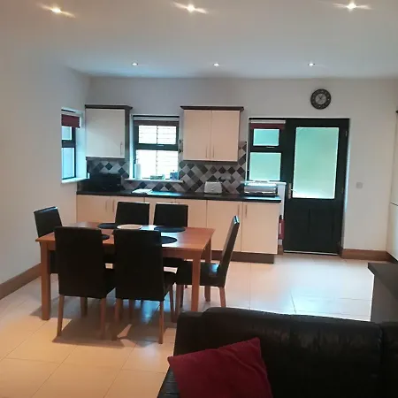 No. 8 Alders Grove Holiday home *