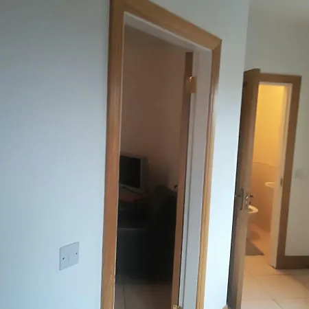 No. 8 Alders Grove *