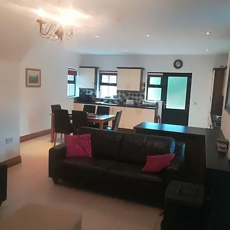 No. 8 Alders Grove Holiday home *